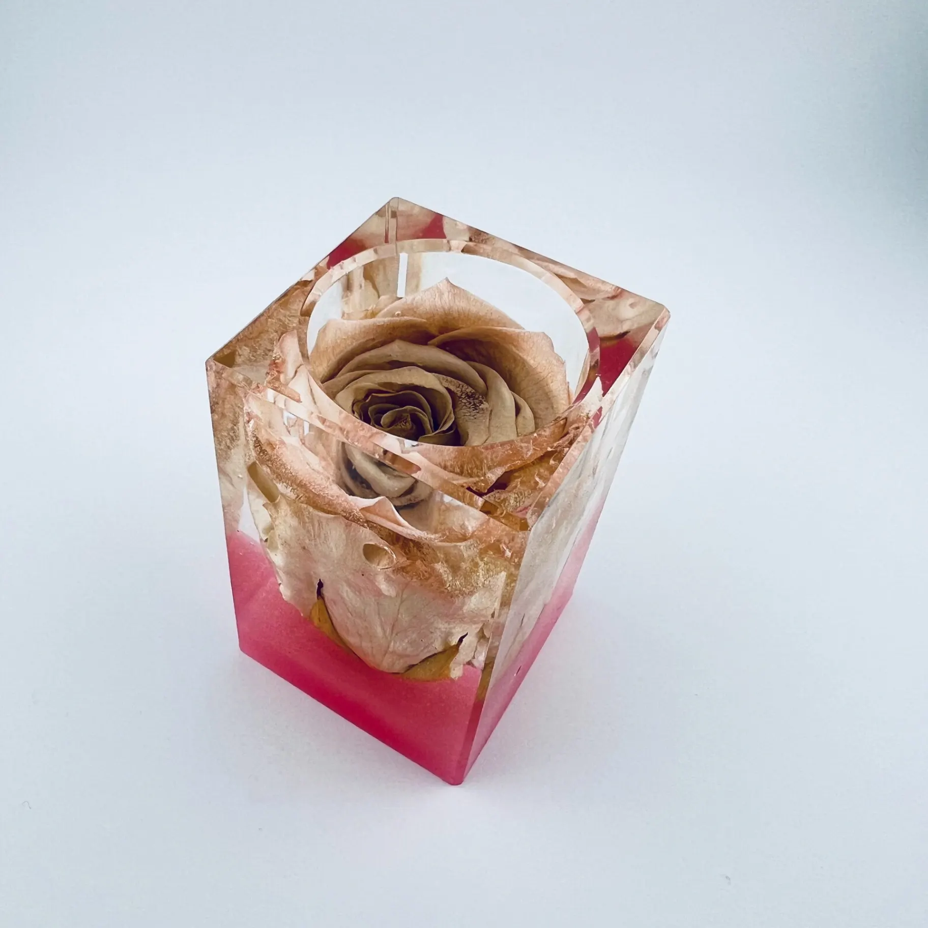 Svícen, pryskyřice, růže, růžová, velký
