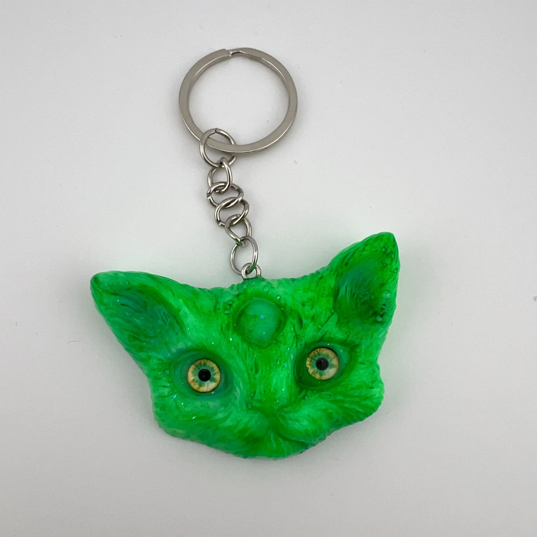 Přívěsek, pryskyřice, kočka, neonka, zelená