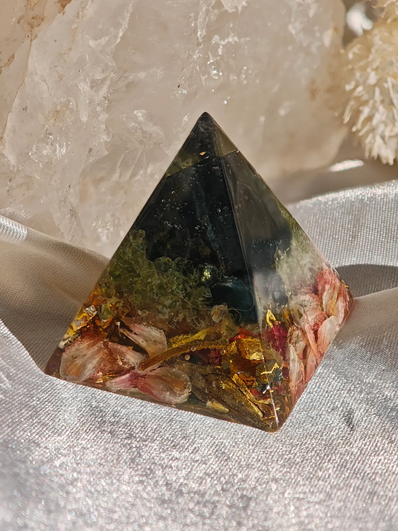 Pyramida kolekce Moon (4cm) 3